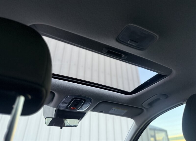 2025 Hyundai ELANTRA Preferred Tech Package - Photo 15 - Edmonton, AB T5L 2J7