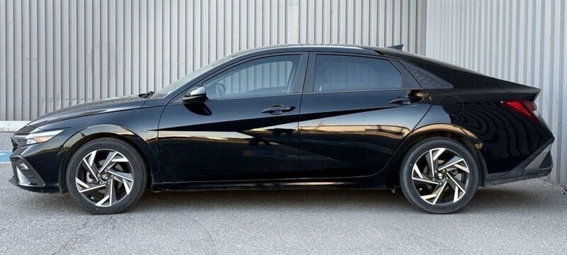 2025 Hyundai ELANTRA Preferred Tech Package - Photo 3 - Edmonton, AB T5L 2J7
