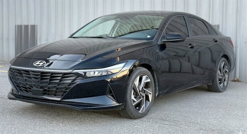 2025 Hyundai ELANTRA Preferred Tech Package   - Photo 1 - Edmonton, AB T5L 2J7