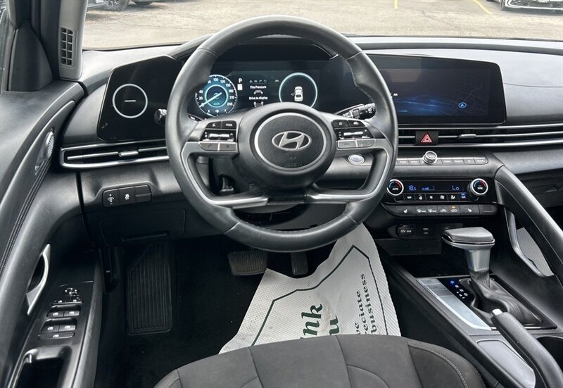 2025 Hyundai ELANTRA Preferred Tech Package - Photo 6 - Edmonton, AB T5L 2J7