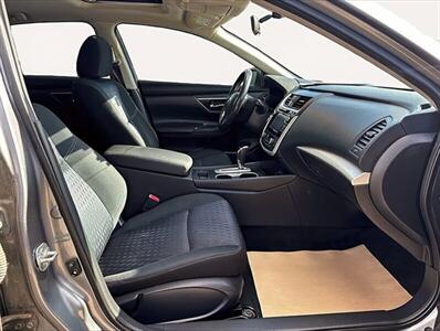 2018 Nissan Altima 2.5 SV Moonroof - Photo 15 - Edmonton, AB T5L 2J7