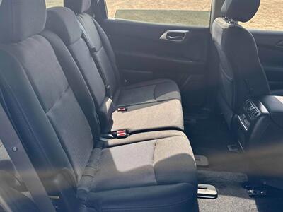 2017 Nissan Pathfinder SV  4x4 - Photo 15 - St Albert, AB T8N 3Z7