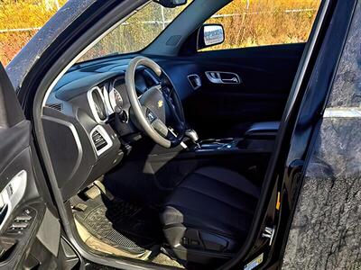 2017 Chevrolet Equinox LS  AWD - Photo 10 - Acheson, AB T7X 5A3