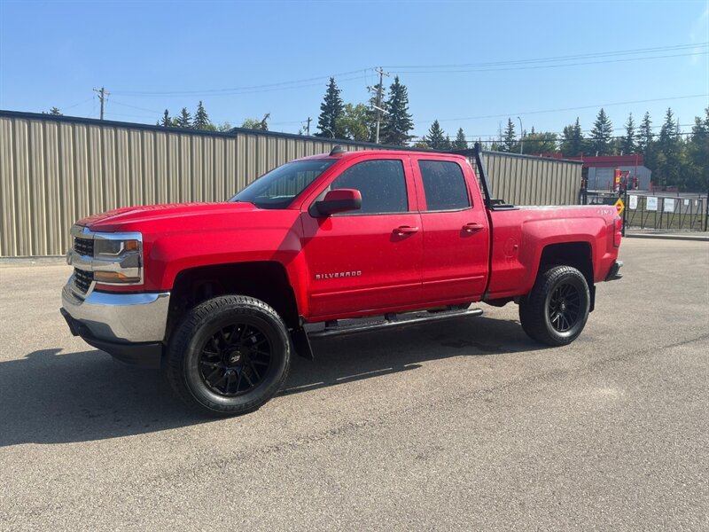 2018 Chevrolet Silverado 1500 LT  4X4 - Photo 1 - St Albert, AB T8N 3Z7