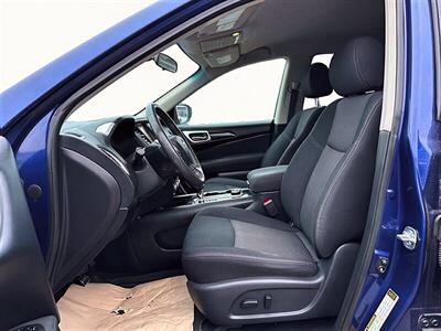 2017 Nissan Pathfinder SV  4x4 - Photo 9 - Edmonton, AB T5L 2J7