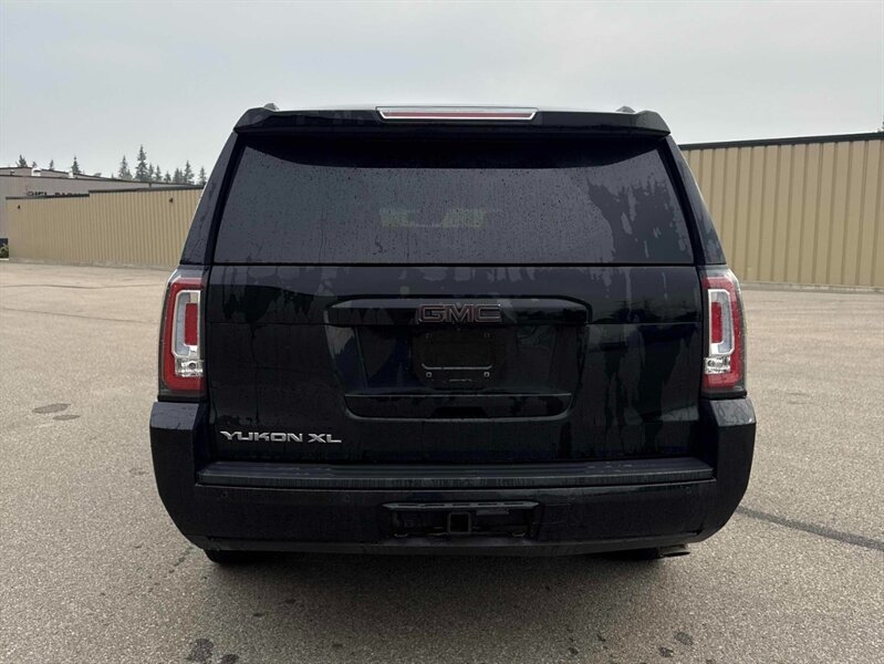 2020 GMC Yukon XL SLT 4x4 - Photo 5 - Acheson, AB T7X 5A3