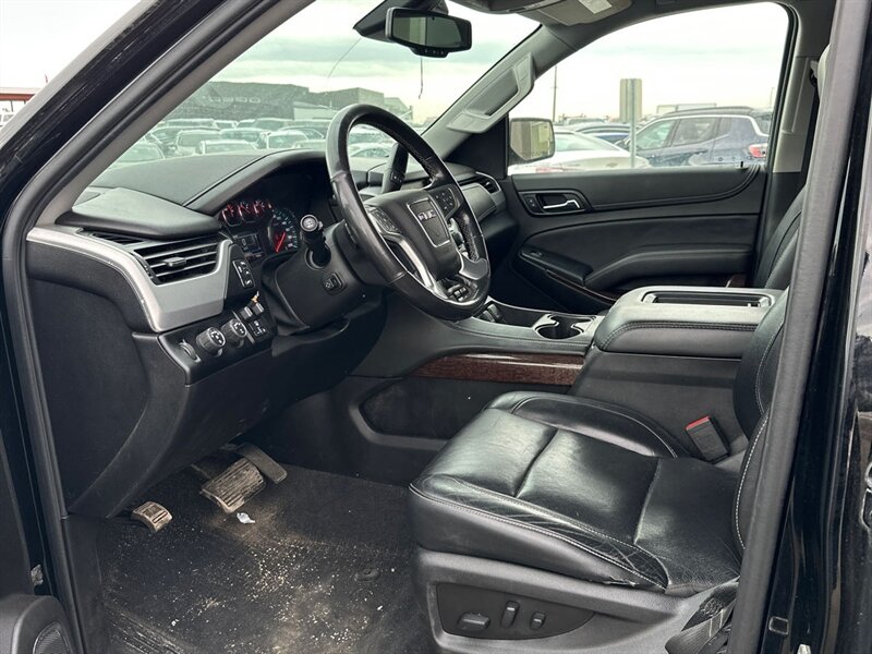 2020 GMC Yukon XL SLT 4x4 - Photo 9 - Acheson, AB T7X 5A3