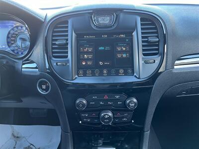 2023 Chrysler 300 Series S  AWD - Photo 13 - St Albert, AB T8N 3Z7