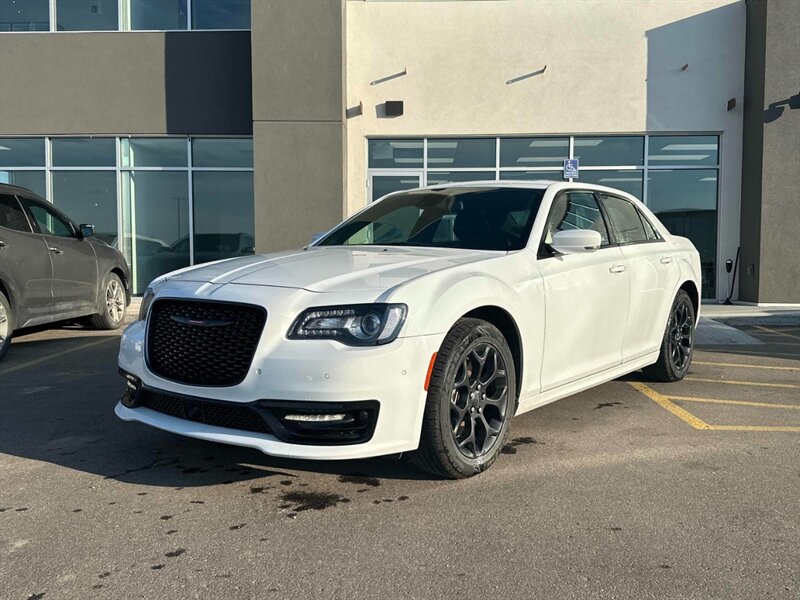 2023 Chrysler 300 Series S  AWD