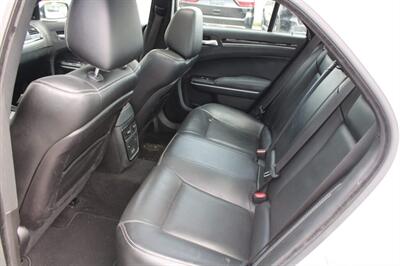 2023 Chrysler 300 Series S  AWD - Photo 15 - St Albert, AB T8N 3Z7