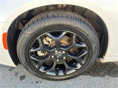 2023 Chrysler 300 Series S  AWD - Photo 17 - St Albert, AB T8N 3Z7