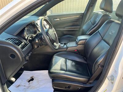 2023 Chrysler 300 Series S  AWD - Photo 11 - St Albert, AB T8N 3Z7
