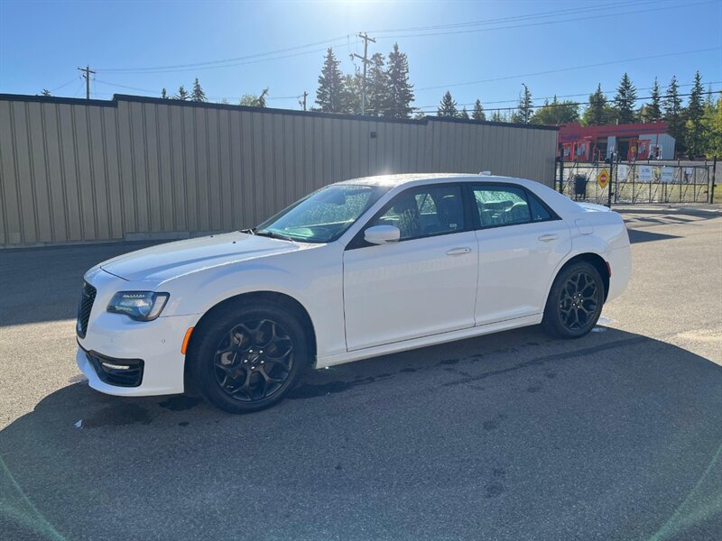 2023 Chrysler 300 Series S AWD - Photo 1 - St Albert, AB T8N 3Z7