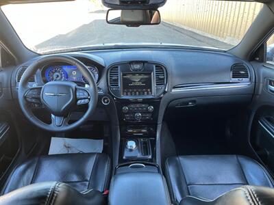 2023 Chrysler 300 Series S  AWD - Photo 9 - St Albert, AB T8N 3Z7