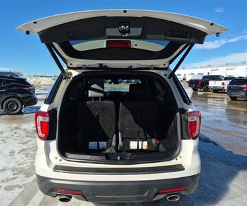 2018 Ford Explorer XLT Sport  AWD - Photo 7 - St Albert, AB T8N 3Z7