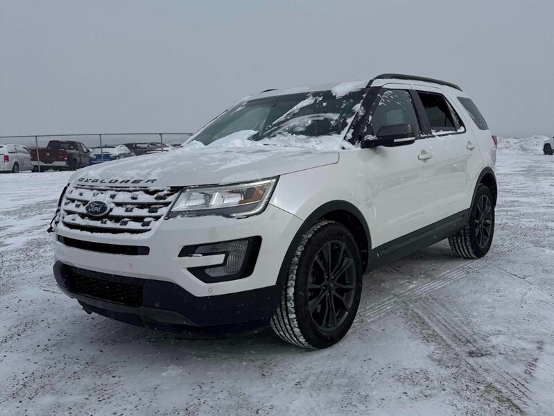 2017 Ford Explorer XLT  4x4