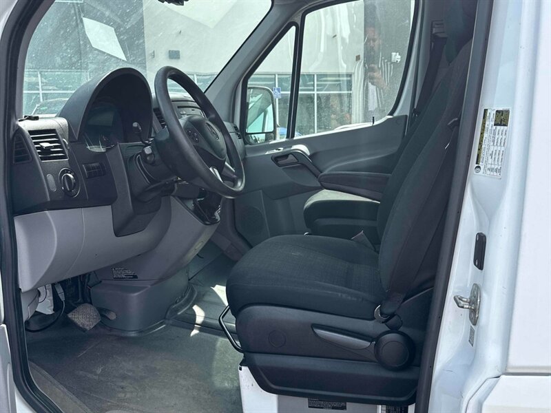 2017 Mercedes-Benz Sprinter 2500 Cargo Diesel - Photo 9 - Acheson, AB T7X 5A3