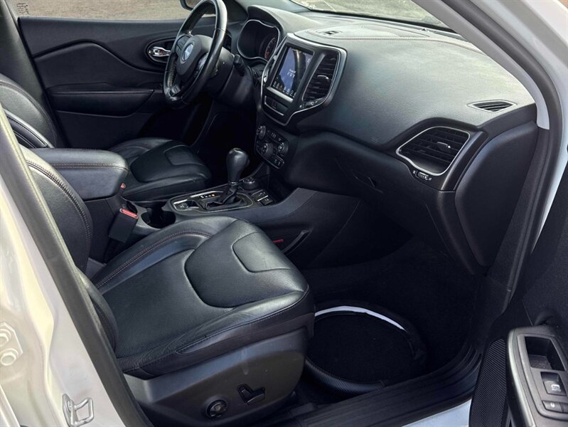 2019 Jeep Cherokee Trailhawk Elite 4x4 - Photo 10 - Edmonton, AB T5L 2J7