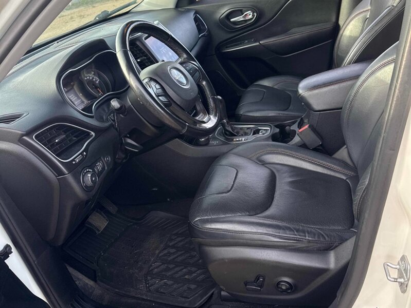 2019 Jeep Cherokee Trailhawk Elite 4x4 - Photo 9 - Edmonton, AB T5L 2J7