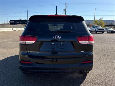 2017 Kia Sorento LX - Photo 8 - Edmonton, AB T5L 2J7