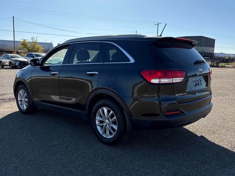 2017 Kia Sorento LX - Photo 7 - Edmonton, AB T5L 2J7