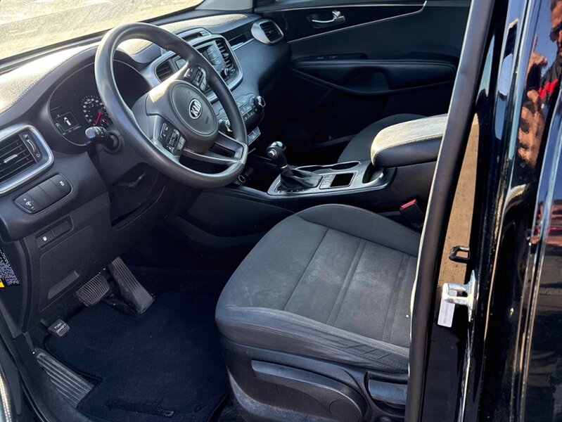 2017 Kia Sorento LX - Photo 5 - Edmonton, AB T5L 2J7