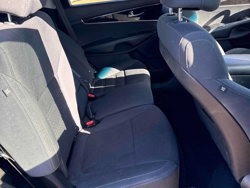 2017 Kia Sorento LX - Photo 12 - Edmonton, AB T5L 2J7