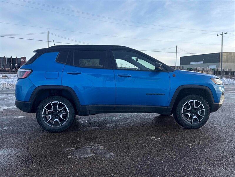 2024 Jeep Compass Trailhawk 4x4 - Photo 7 - Acheson, AB T7X 5A3