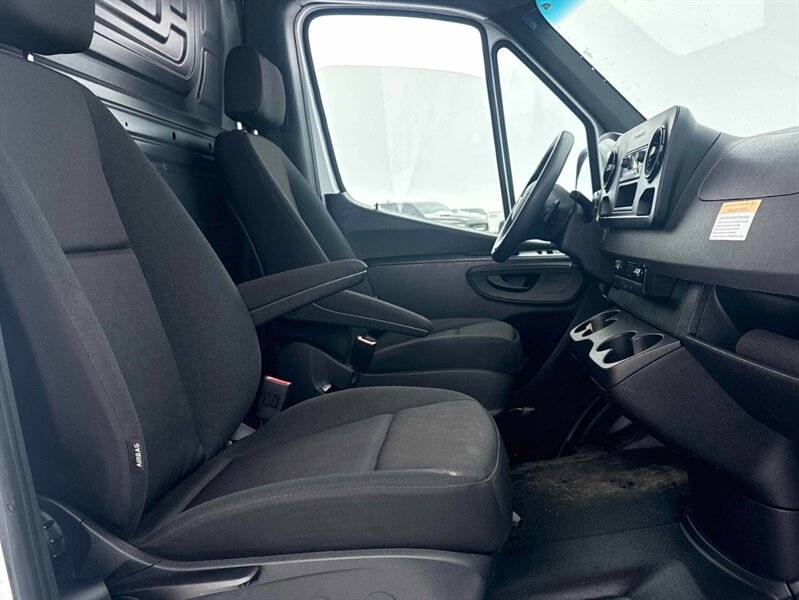 2023 Mercedes-Benz Sprinter 2500 High Roof - Photo 12 - Edmonton, AB T5L 2J7