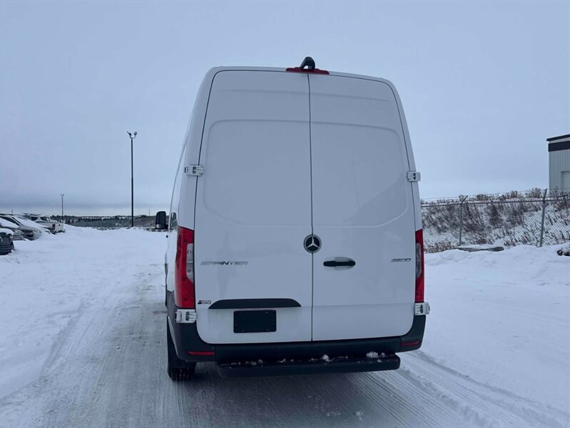 2023 Mercedes-Benz Sprinter 2500 High Roof - Photo 4 - Edmonton, AB T5L 2J7