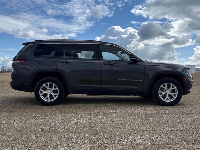 2023 Jeep Grand Cherokee L Limited 4x4 - Photo 5 - St Albert, AB T8N 3Z7