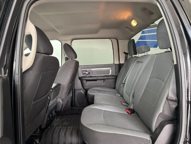 2023 RAM 1500 Classic SLT 4x4 - Photo 11 - Edmonton, AB T5L 2J7