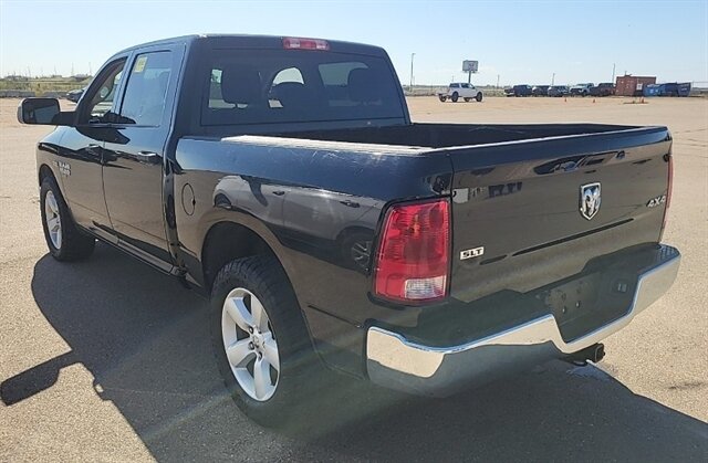 2023 RAM 1500 Classic SLT 4x4 - Photo 4 - Edmonton, AB T5L 2J7