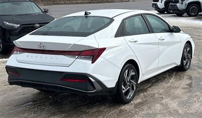 2025 Hyundai ELANTRA Preferred Tech Package - Photo 9 - Edmonton, AB T5L 2J7
