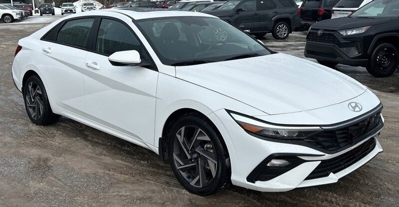 2025 Hyundai ELANTRA Preferred Tech Package - Photo 4 - Edmonton, AB T5L 2J7