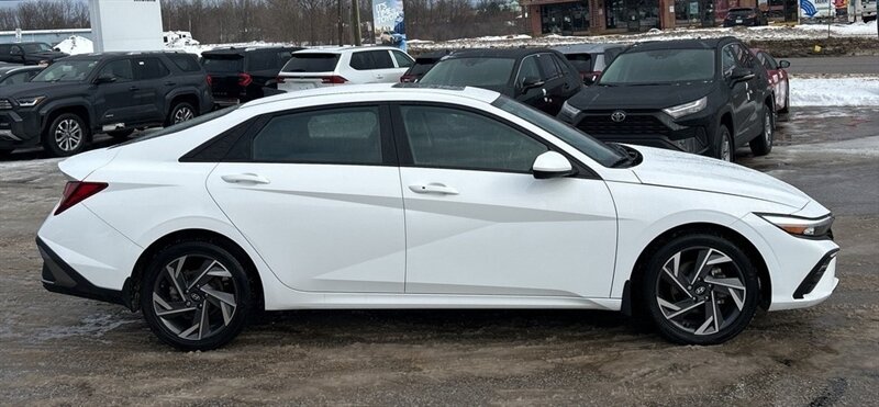 2025 Hyundai ELANTRA Preferred Tech Package - Photo 5 - Edmonton, AB T5L 2J7