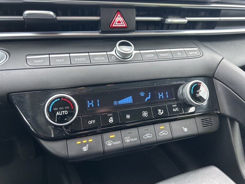 2025 Hyundai ELANTRA Preferred Tech Package - Photo 16 - Edmonton, AB T5L 2J7