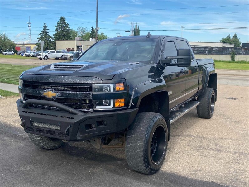 2019 Chevrolet Silverado 2500 High Country 6.6L 8cyl, Diesel - Photo 2 - Edmonton, AB T5L 2J7