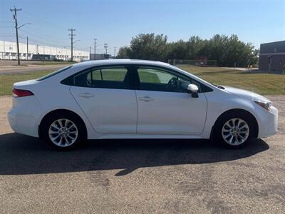 2022 Toyota Corolla LE   - Photo 6 - Edmonton, AB T5L 2J7