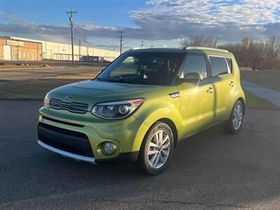 2017 Kia Soul EX   - Photo 1 - Edmonton, AB T5L 2J7