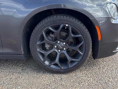 2019 Chrysler 300 Series S - Photo 13 - Acheson, AB T7X 5A3