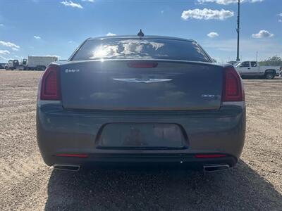2019 Chrysler 300 Series S - Photo 5 - Acheson, AB T7X 5A3