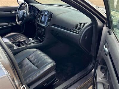 2019 Chrysler 300 Series S - Photo 9 - Acheson, AB T7X 5A3