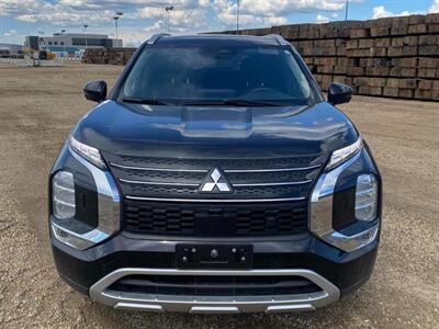 2023 Mitsubishi Outlander LE AWD - Photo 5 - St Albert, AB T8N 3Z7