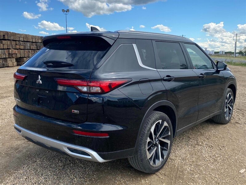 2023 Mitsubishi Outlander LE AWD - Photo 7 - St Albert, AB T8N 3Z7