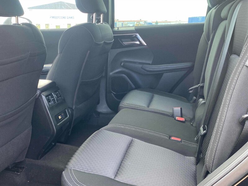 2023 Mitsubishi Outlander LE AWD - Photo 11 - St Albert, AB T8N 3Z7