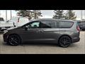 2023 Chrysler Pacifica Touring L   - Photo 3 - St Albert, AB T8N 3Z7