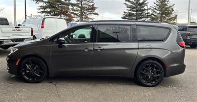2023 Chrysler Pacifica Touring L Sunroof S package   - Photo 3 - St Albert, AB T8N 3Z7