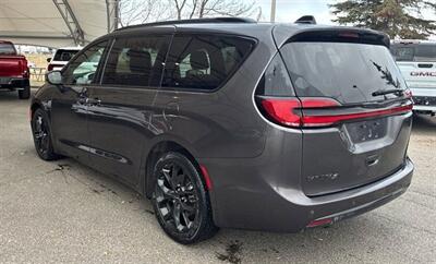 2023 Chrysler Pacifica Touring L Sunroof S package   - Photo 6 - St Albert, AB T8N 3Z7