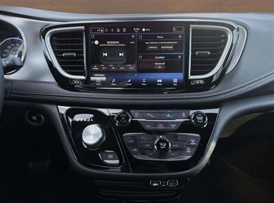 2023 Chrysler Pacifica Touring L Sunroof S package   - Photo 13 - St Albert, AB T8N 3Z7